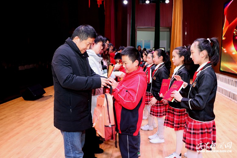 縣實驗小學人民北路校區(qū)舉辦閱讀分享交流會